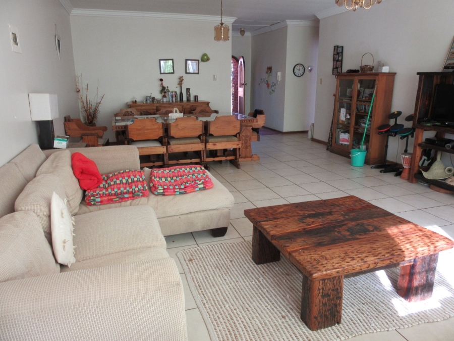 2 Bedroom Property for Sale in Langenhovenpark Free State